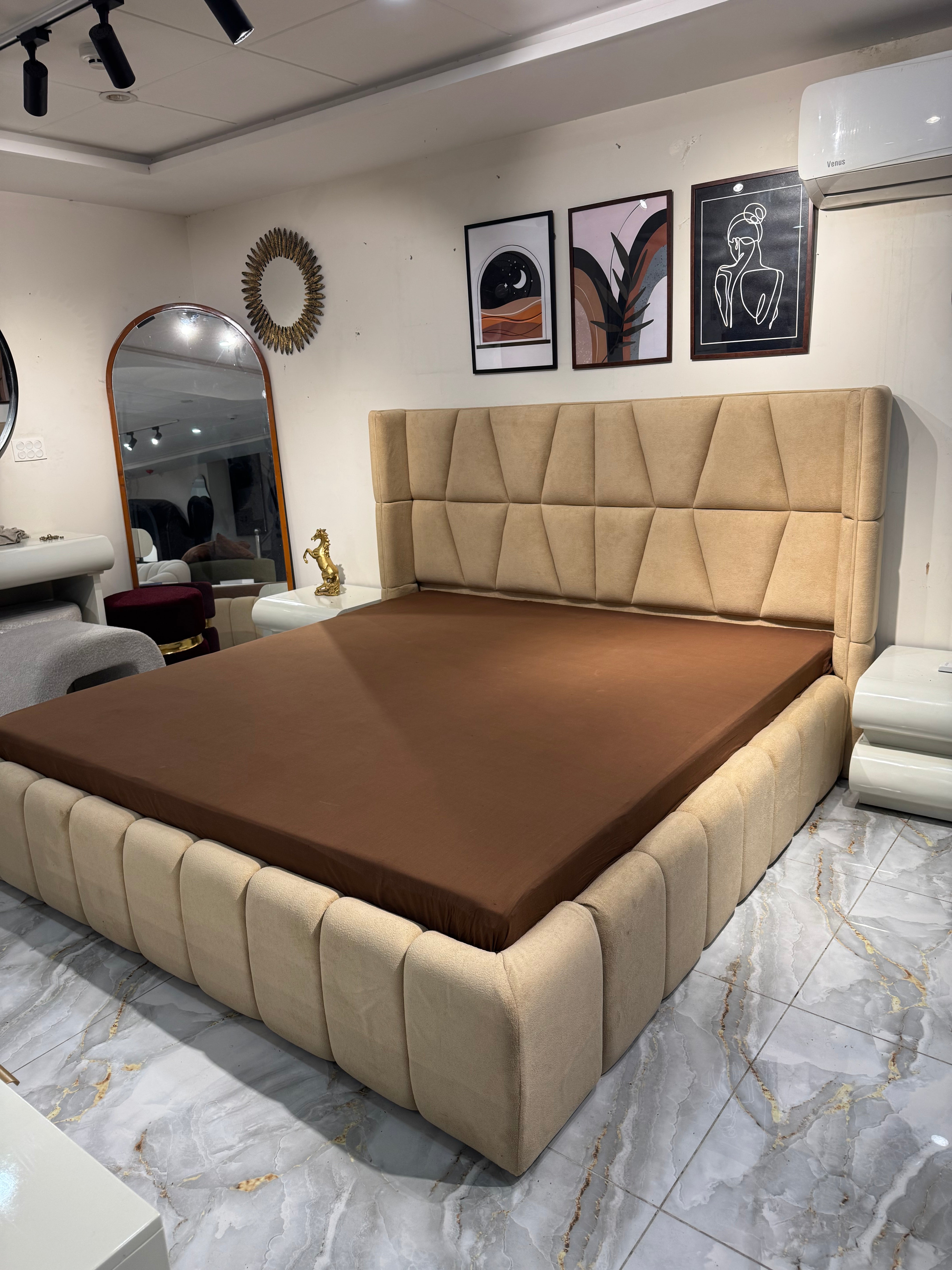 Pixel premium bed