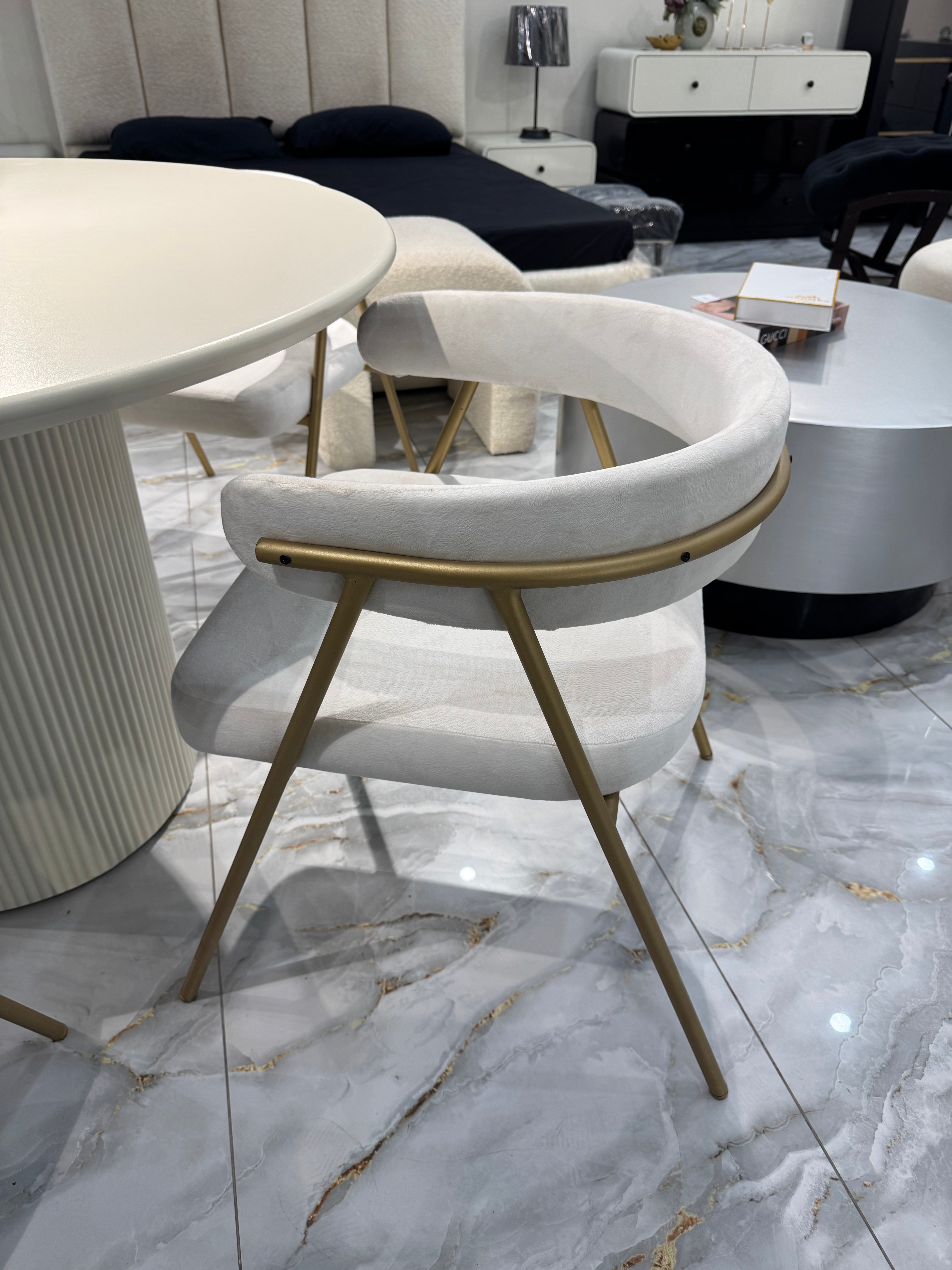 Spectrum dining table