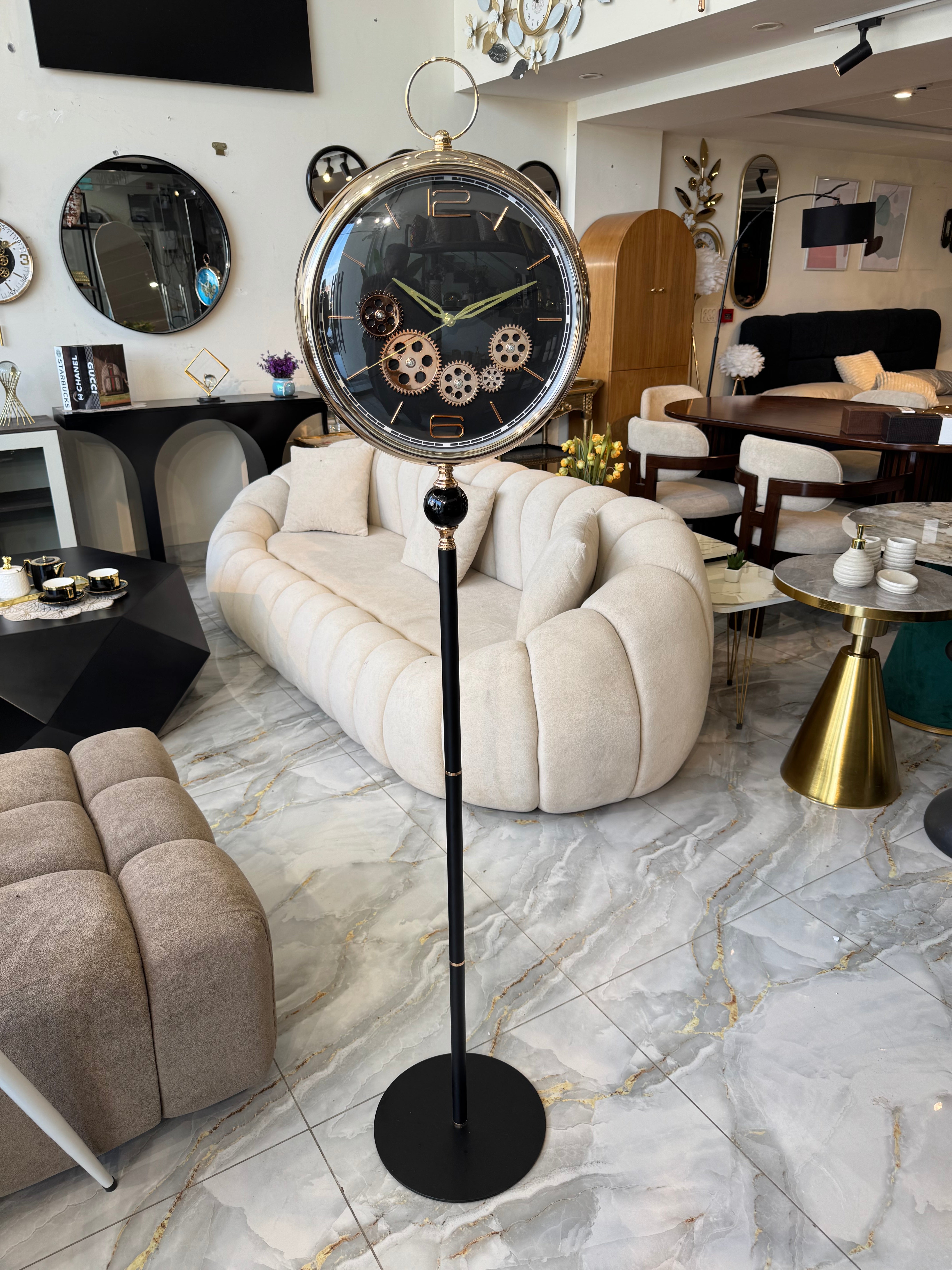 Black tripod clock
