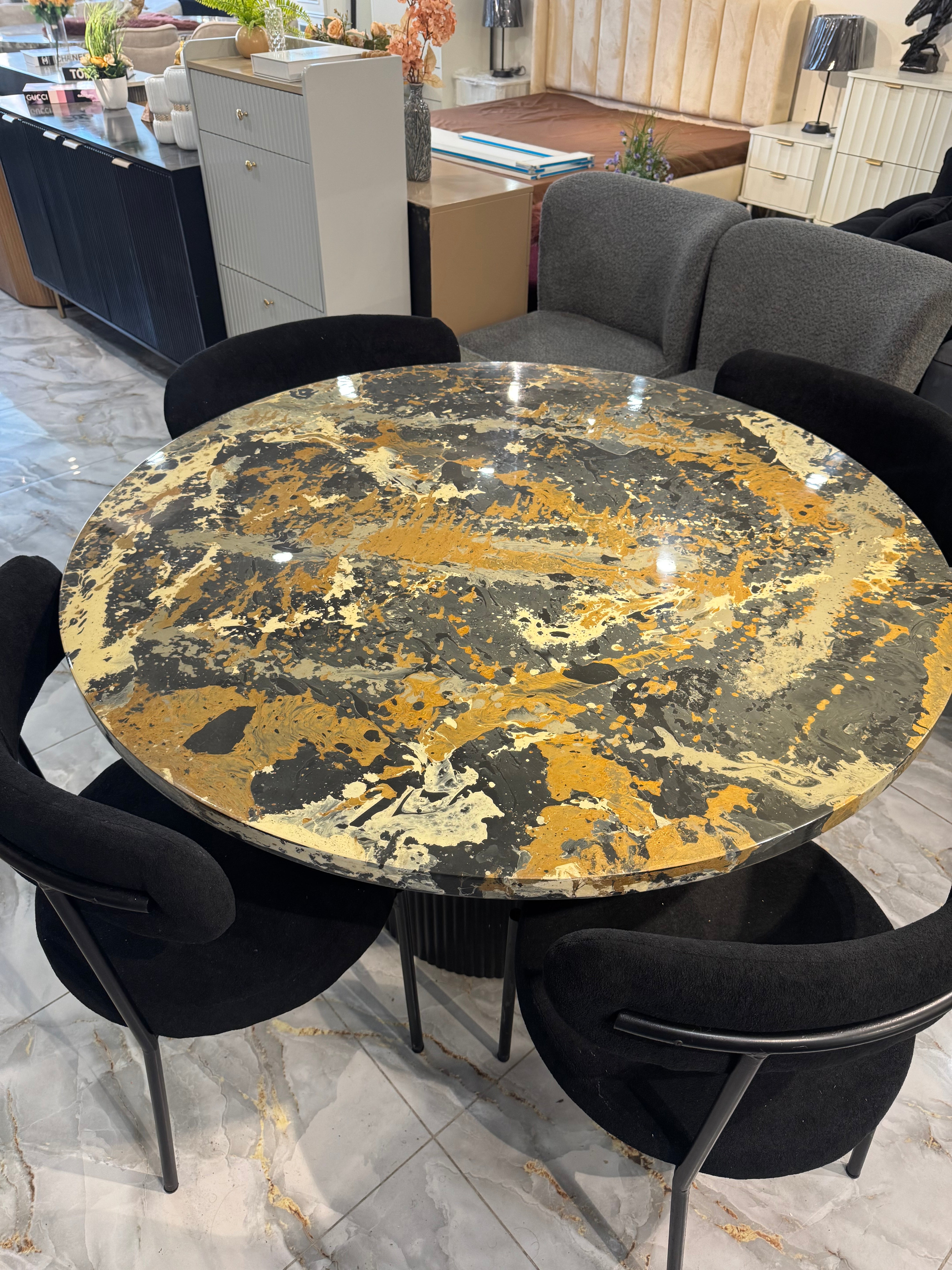 Marina hydrodip dining