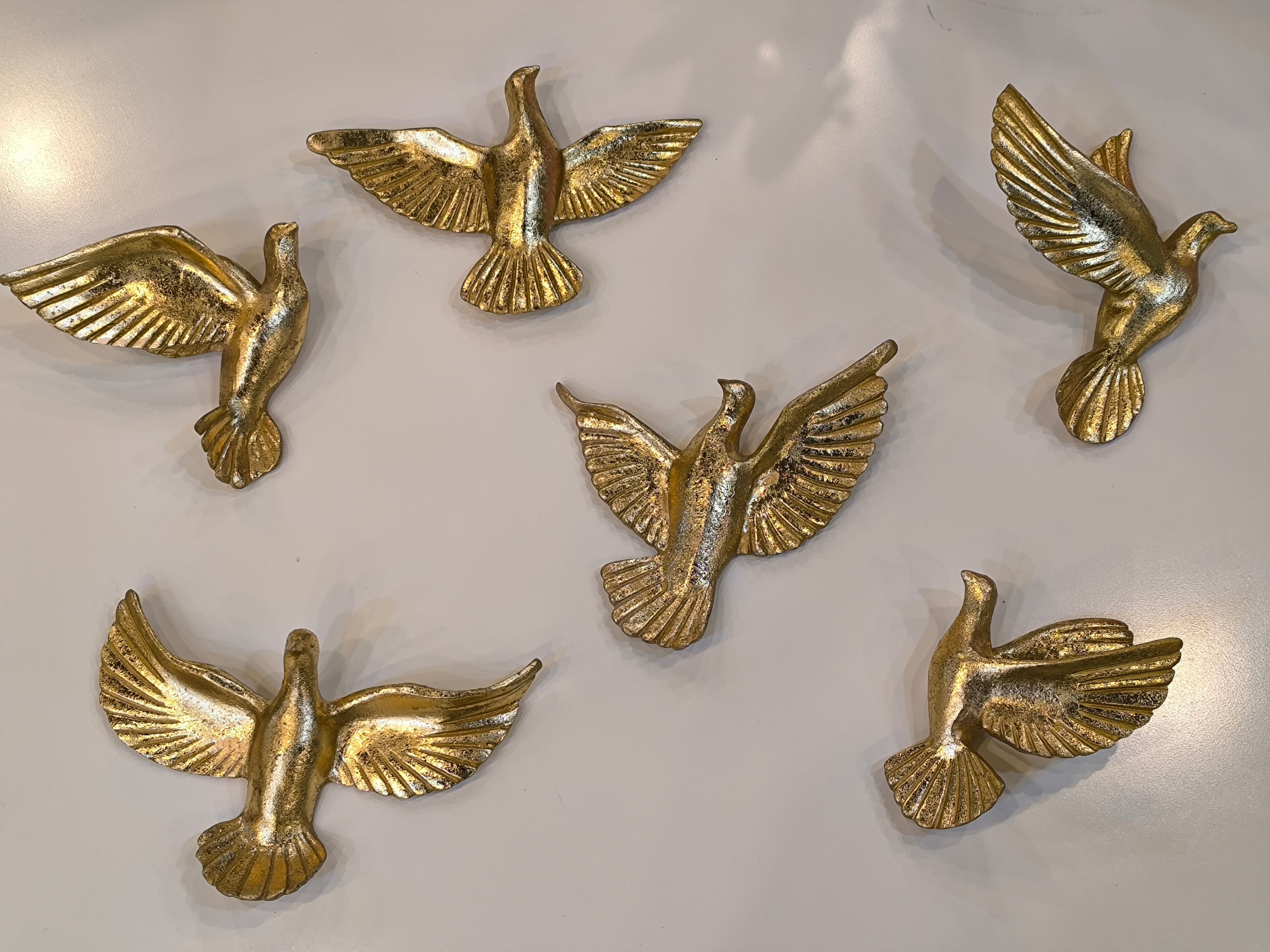 Golden wall hanging birds set