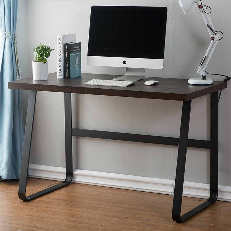 Laraine Desk
