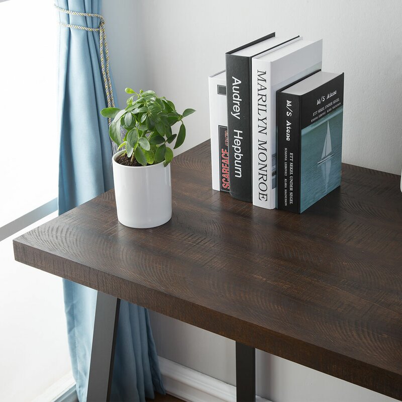 Laraine Desk