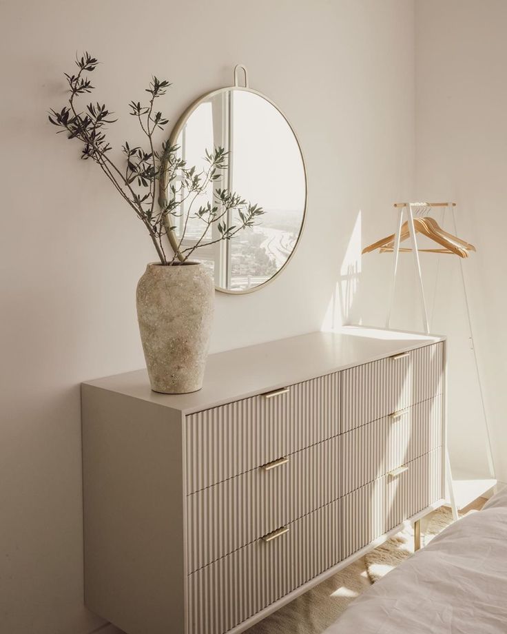 Vini chester of drawers