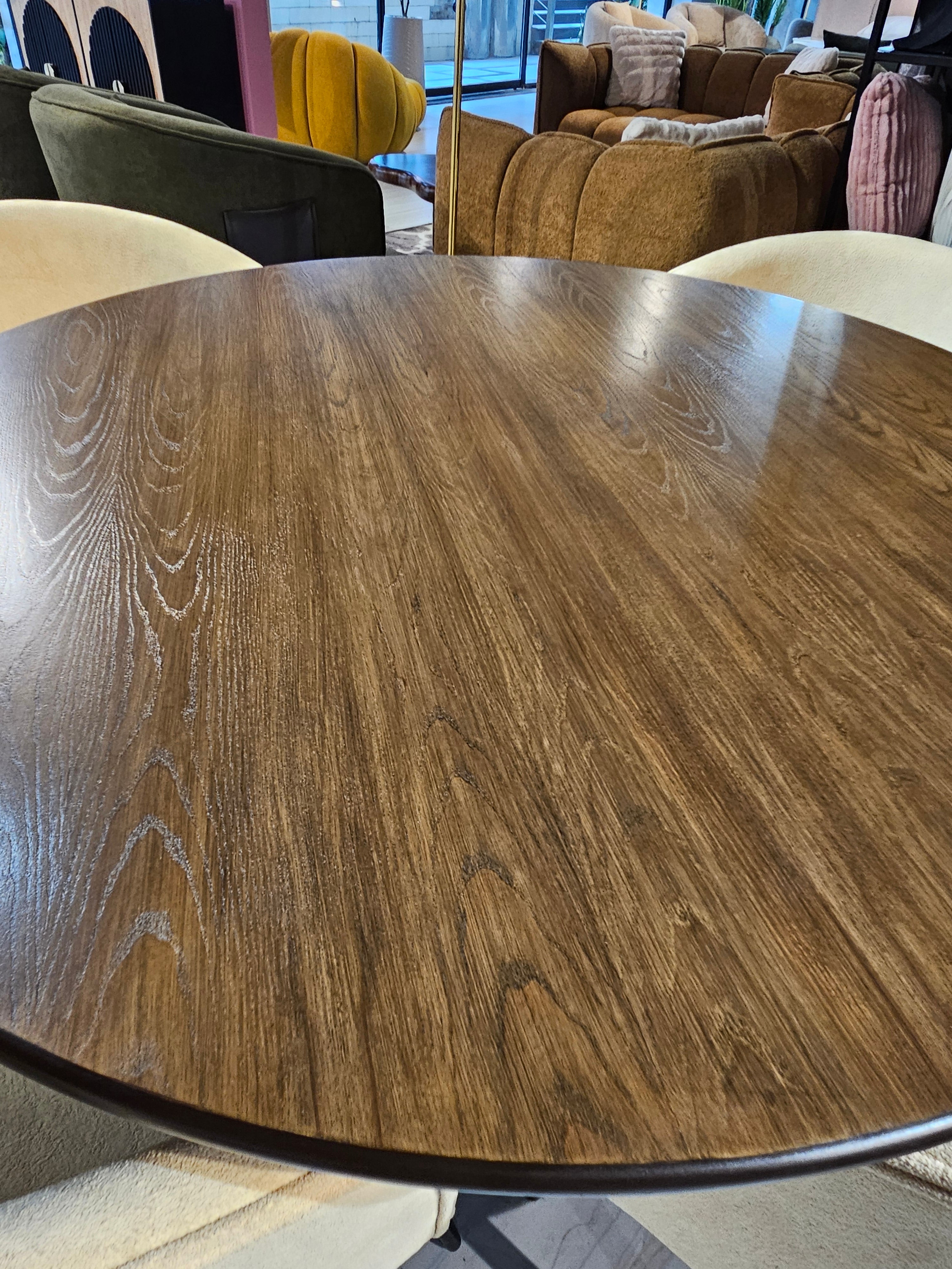 Shelly dinning table