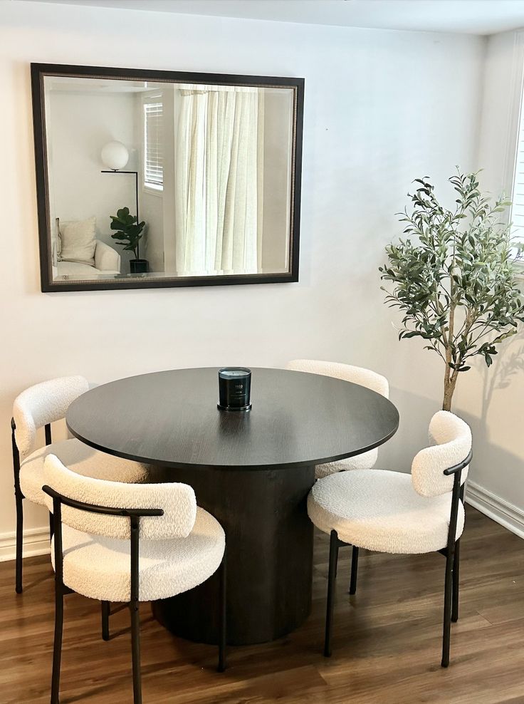 Parlo plain base dinning set